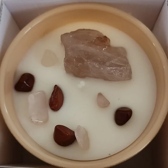 Crystal Infused Coconut Soy Wax Scented Glass Candle Housewarming Gift for Women - Picture 4 of 8